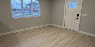 327 North Clarendon Avenue Gallery 1