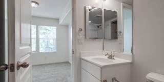 Available Now! Tri-Level 3 Bedroom 3.5 Bath Townhome!! Gallery 51