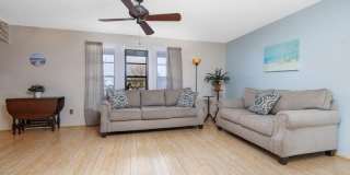 160 SE Duxbury Avenue Gallery 7