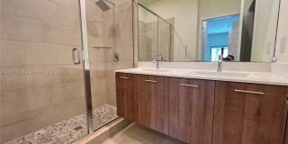 4738 NW 83rd Path Gallery 11