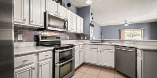 End unit townhome in The Cottages at Oakleaf Plantation Gallery 7