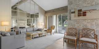 175 Gran Via Gallery 30