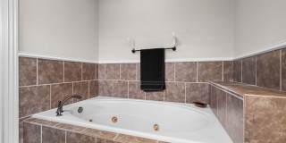 Furnished 3 bed/2.5 bath Gallery 10