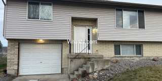 11923-11925 Railroad Circle Gallery 1