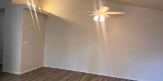 4 Bedroom Home With Pool! Gallery 9