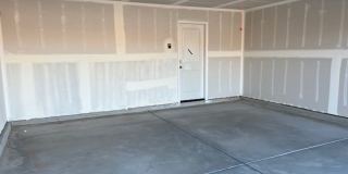 3br 2Ba 2-Story Home with fenced yard and garage Near Golf Course, Rotary Park Gallery 40