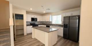 Modern Townhome Near Lone Mountain | Gated & Pool Gallery 9