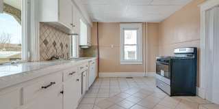 Newly renovated 6-bedroom, 2-bath single-family home - Schedule your your! Gallery 9