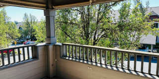 Charming Condo in Terrific Salmon Creek Location Gallery 21