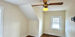 2 Bed 1 Bath home in Beechview - Close to Downtown, Public Transit - Available June Gallery 13