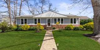 1641 Holbrook Street Gallery 1