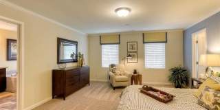Beautiful 6BD/3BA home nestled in desirable Rainer Ridge neighborhood Gallery 9