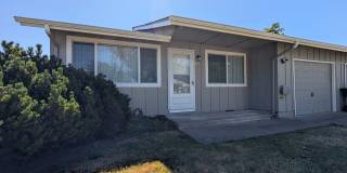 Newly Remodeled 2-Bedroom, 1-Bath Duplex in Thurston Area of Springfield! Gallery 1