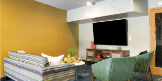 Pebblebrook Court Gallery 9