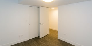 5706-10 S. Blackstone Ave Gallery 23