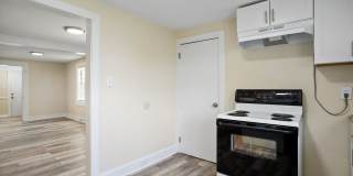 $1795 3br/1bath CUTE House w/ HUGE YARD Gallery 15