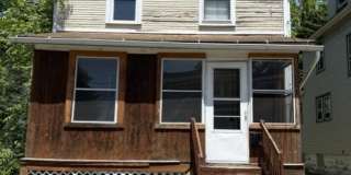 Comfortable 3-Bedroom Akron Home with Appliances Included Gallery 1