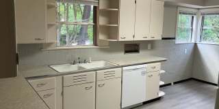 3 BR/3 BA Home with Large Yard Gallery 13