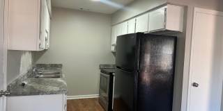 MOVE IN SPECIAL: $500 OFF 1ST MONTH'S RENT!** Gallery 5