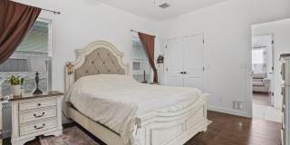 7161 N SKIES Gallery 12