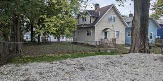 250 N Eureka Ave Gallery 6