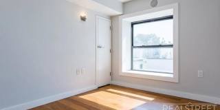 100 Dupont Street Gallery 8