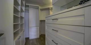 440 N Mcclurg Court Gallery 19