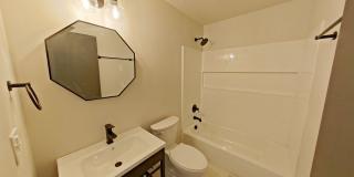 University Manor - Newly Renovated Units just a short walk from Campus! Gallery 162