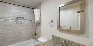 SD: Comfortable 2BD/2BA Condo in Golden Hill with A/C, Reserved Parking & In-Unit Laundry Gallery 9
