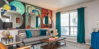 10739 I-10 Gallery 1