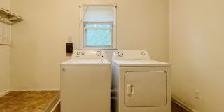 Coming Soon! Cozy 2 Bed / 1 Bath Home — Pet Friendly! Gallery 19