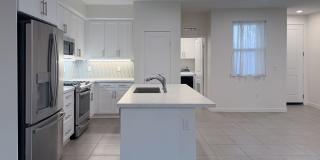 1568 E Thompson | Spanish Townhome Midtown Ventura | 4BD/3BA Unfurnished Gallery 11
