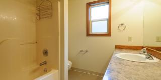8bed, 4 BA House, Close to University Village!! Gallery 18