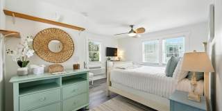 235 10TH AVENUE NE Gallery 28