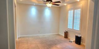 Large 3 Bedroom, 3 Bathroom Home with Solar Gallery 9