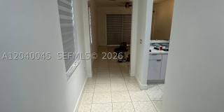 4273 NE 10th Ct Gallery 4