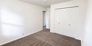 Spacious 5-Bedroom Sandy Home with Large Fenced Yard Spacious 5-Bedroom Sandy Home with Large Fenced Yard Gallery 18