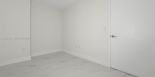 711 NE 23 TERRACE Gallery 27