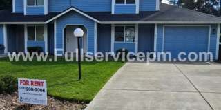 Beautiful duplex apt. on Quiet culdesac Gallery 1