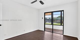 9920 NW 68th Pl Gallery 24