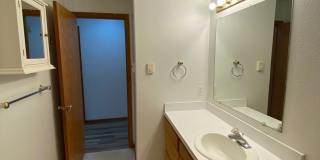 Spacious 3-bedroom/1 bath duplex in Albany! Gallery 14