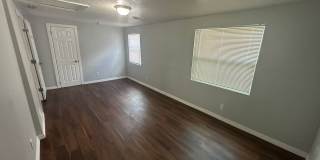 **Move in Ready** 3/2 Single Family home Gallery 6