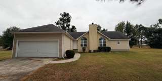 Charming 3-Bedroom, 2-Bathroom Home for Rent in Northlake Subdivision Valdosta, GA Gallery 1