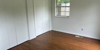 Spacious 4 Bed / 2 Bath Home for Rent in Norman Gallery 3
