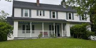 4 Bedroom just minutes to Dartmouth Gallery 1