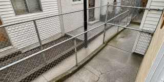 Spacious Pet-Friendly 3-Bedroom Home with Central Air & In-Unit Laundry – 3104 Hartville St Gallery 16