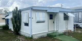 2208 Chicago Cubs St Gallery 1