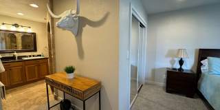 Riverfront 2BR Condo Great Views, Luxury Furnished incl UTILITIES Riverfront 2BR Condo Great Views, Luxury Furnished incl UTILITIES Gallery 19