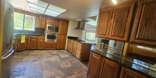 Stunning House with a Pool in West Redding Coming Available in August! Gallery 17