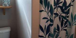 106 Sinopah St Gallery 8
